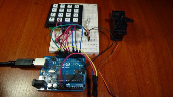 Access control with Arduino plus Keypad 4x4 plus Servo (1)