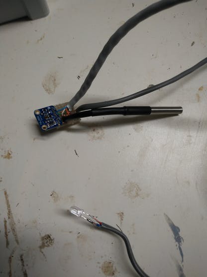 Finished sensor board and the LED